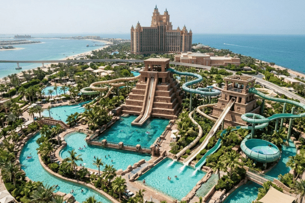 Children playing in Aquaventure kids splash zone