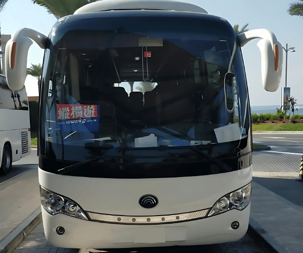 35 Seater Luxury Bus